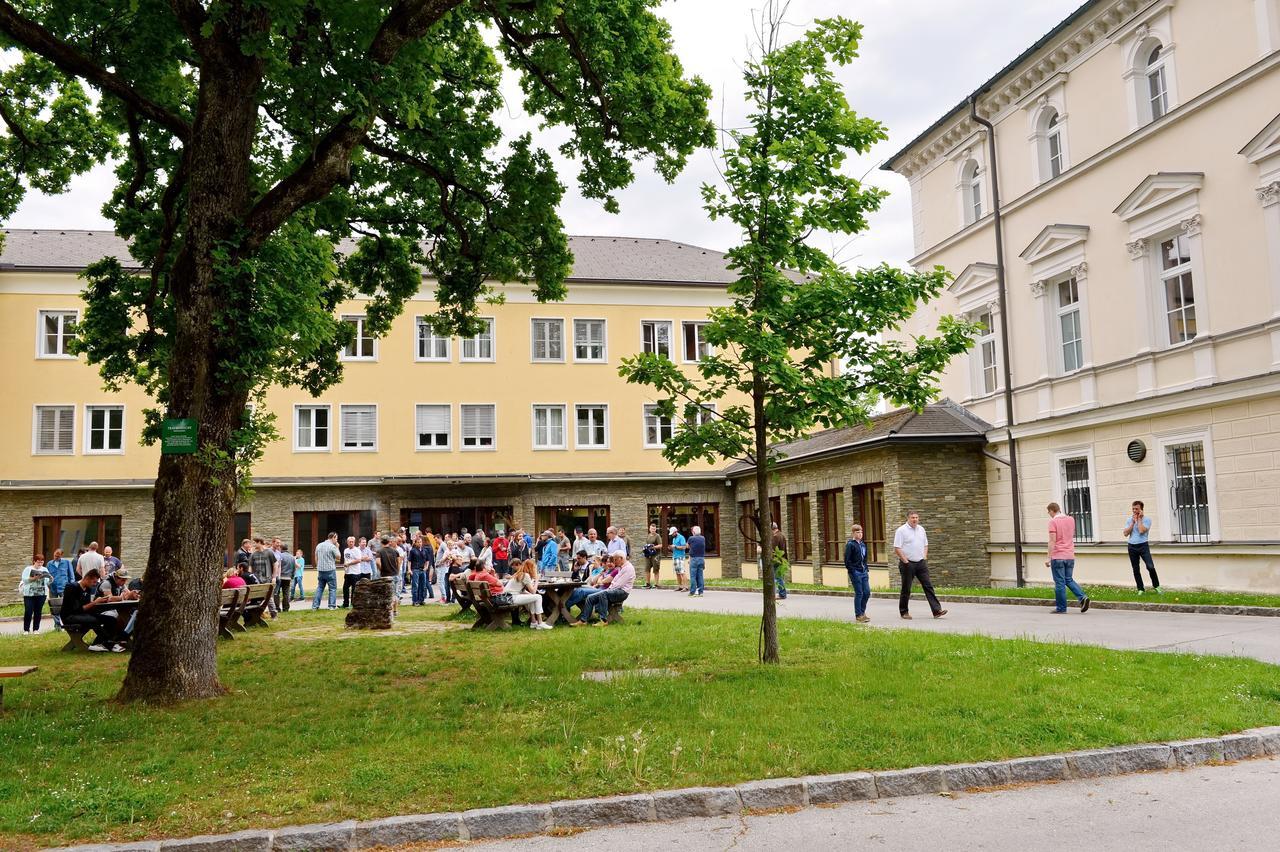Bildungshaus Schloss Krastowitz Hotel Klagenfurt am Woerthersee Luaran gambar