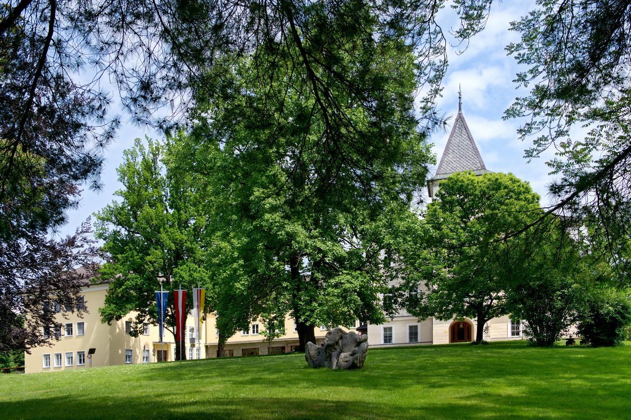 Bildungshaus Schloss Krastowitz Hotel Klagenfurt am Woerthersee Luaran gambar